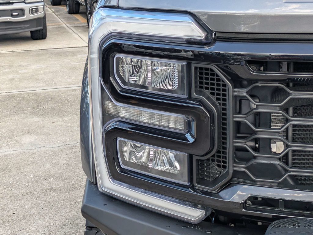 Used 2026 Ford F250 Lariat w/ Black Appearance Package AWD/4WD image 9