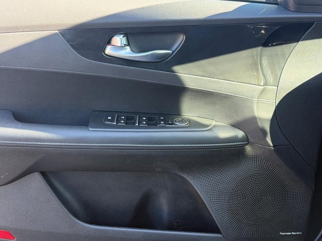 Used 2023 Kia Forte GT-Line w/ GT-Line Premium Package image 25