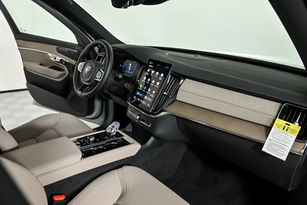 Used 2026 Volvo XC90 B6 Plus w/ Protection Package Premier AWD/4WD image 26