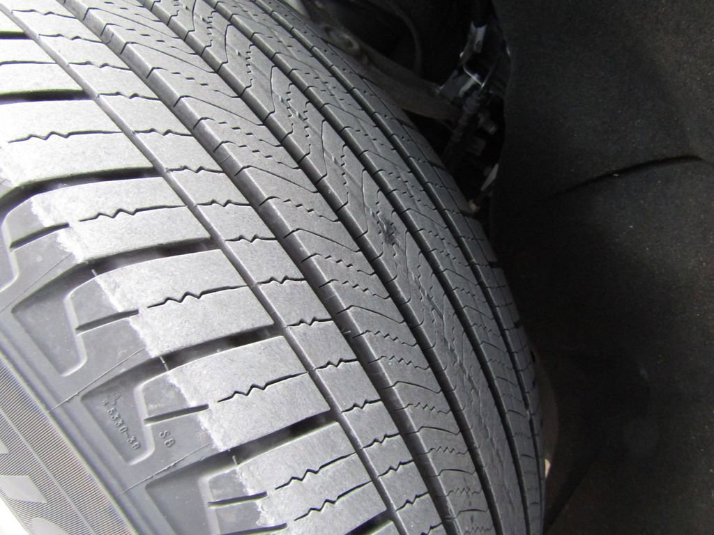 Used 2024 Chevrolet Tahoe LT image 31