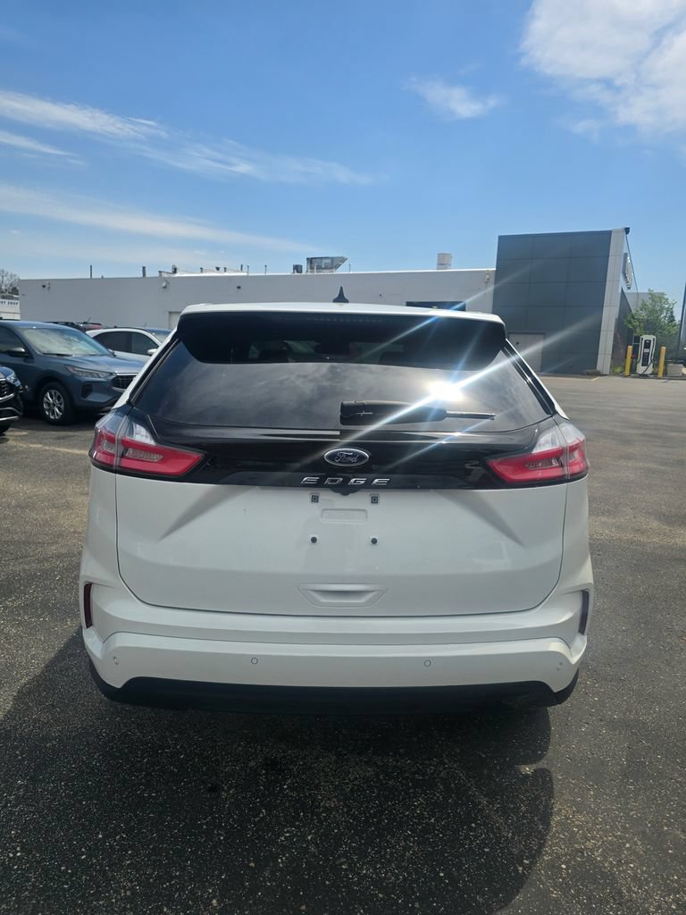 Certified 2023 Ford Edge ST-Line AWD/4WD image 4