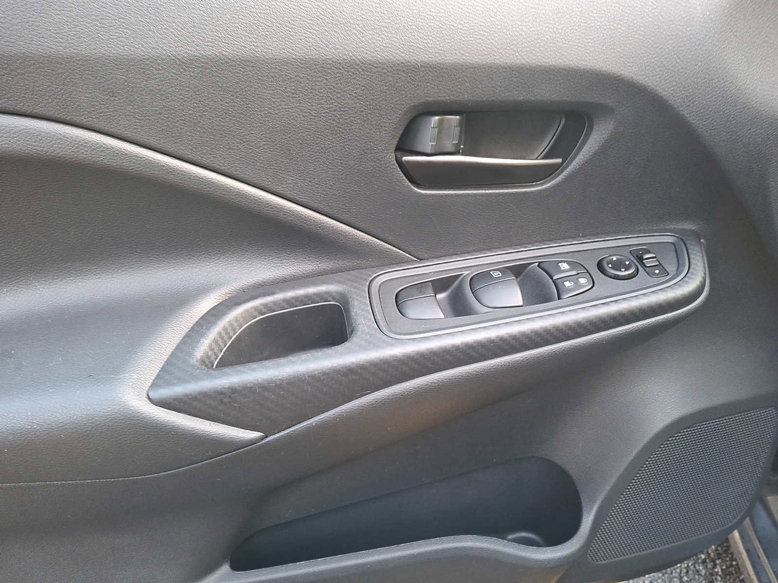 Used 2022 Nissan Versa S image 9