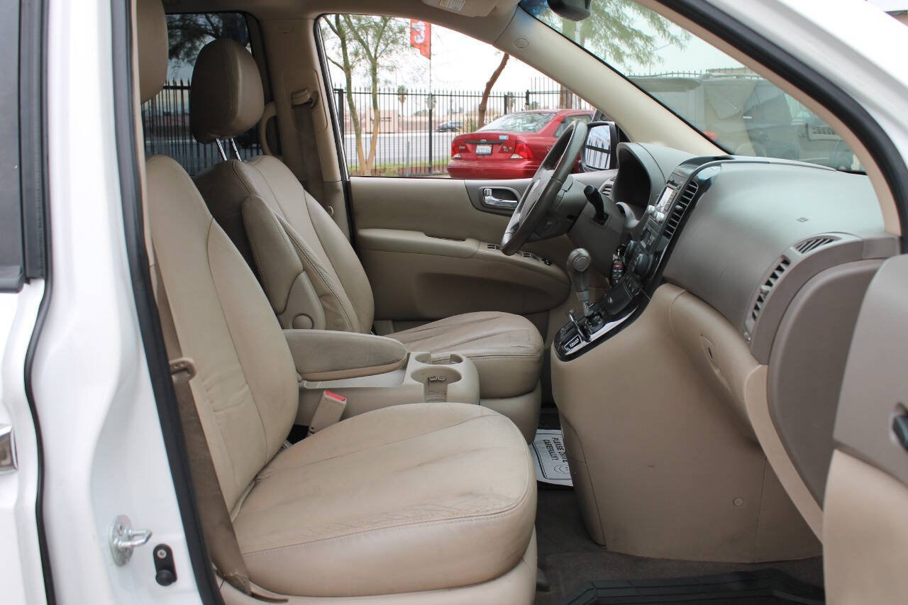 Used 2012 Kia Sedona EX w/ Luxury Pkg FWD image 26