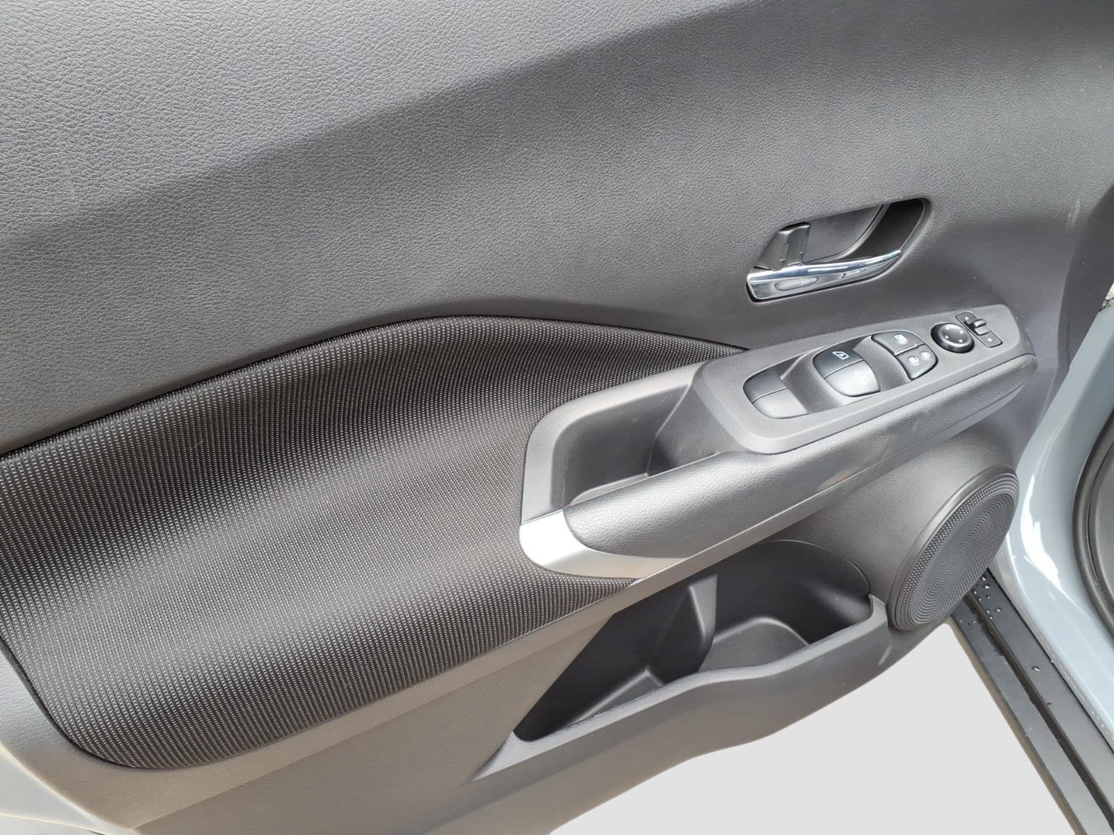 Certified 2023 Nissan Kicks SV image 13