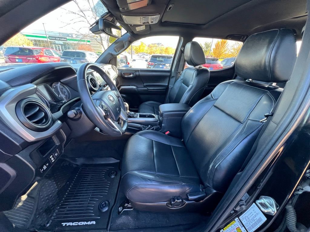 Used 2018 Toyota Tacoma Limited image 18