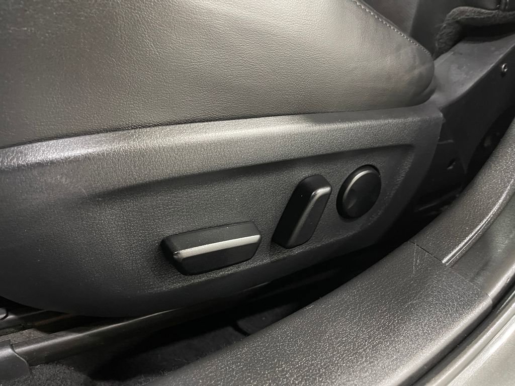 Used 2020 MAZDA MAZDA3 AWD Sedan w/ Premium Package image 16