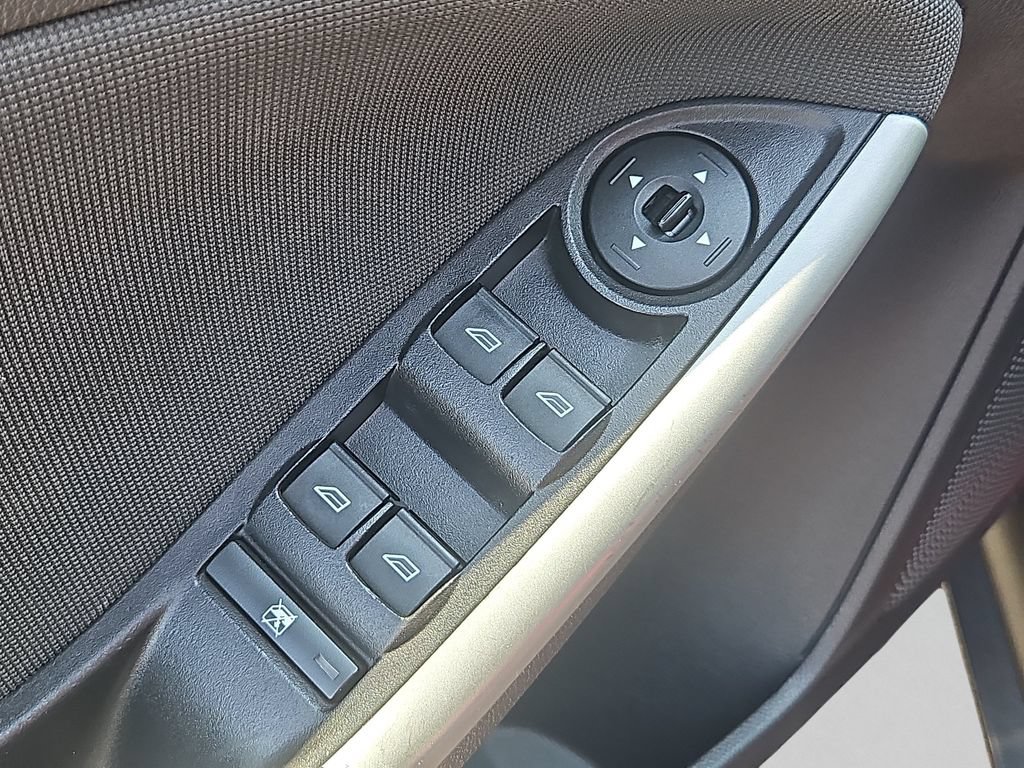 Used 2014 Ford Focus SE w/ Equipment Group 201A FWD image 22