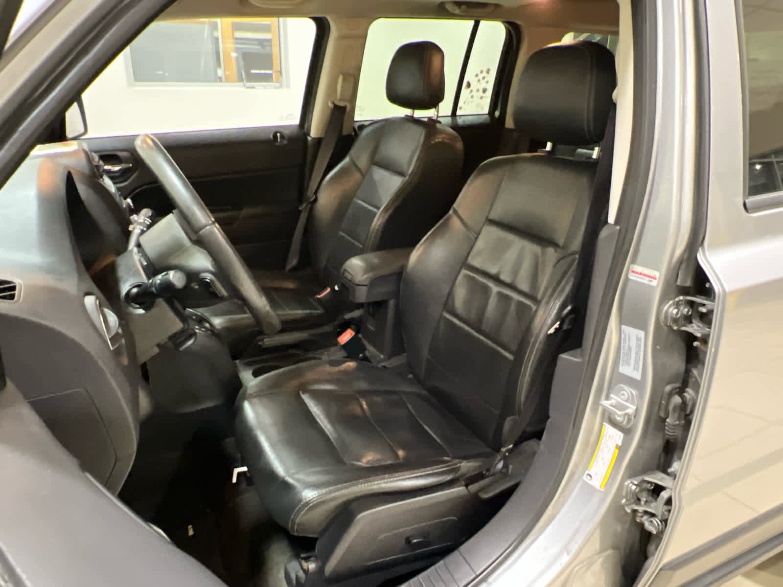 Used 2017 Jeep Patriot High Altitude image 13