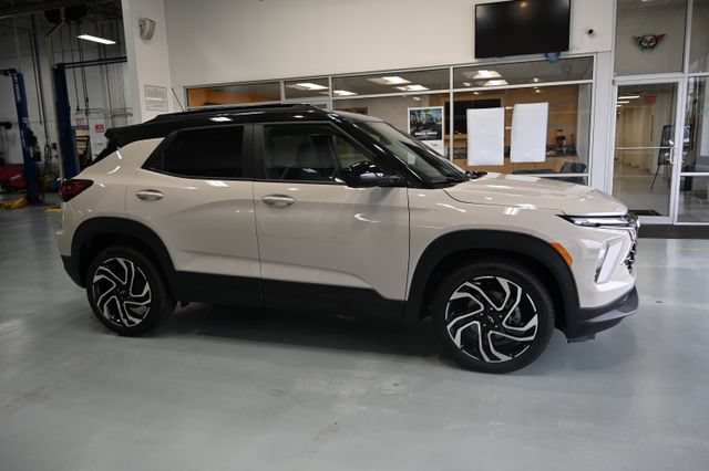 New 2026 Chevrolet TrailBlazer RS w/ Convenience Package FWD image 4