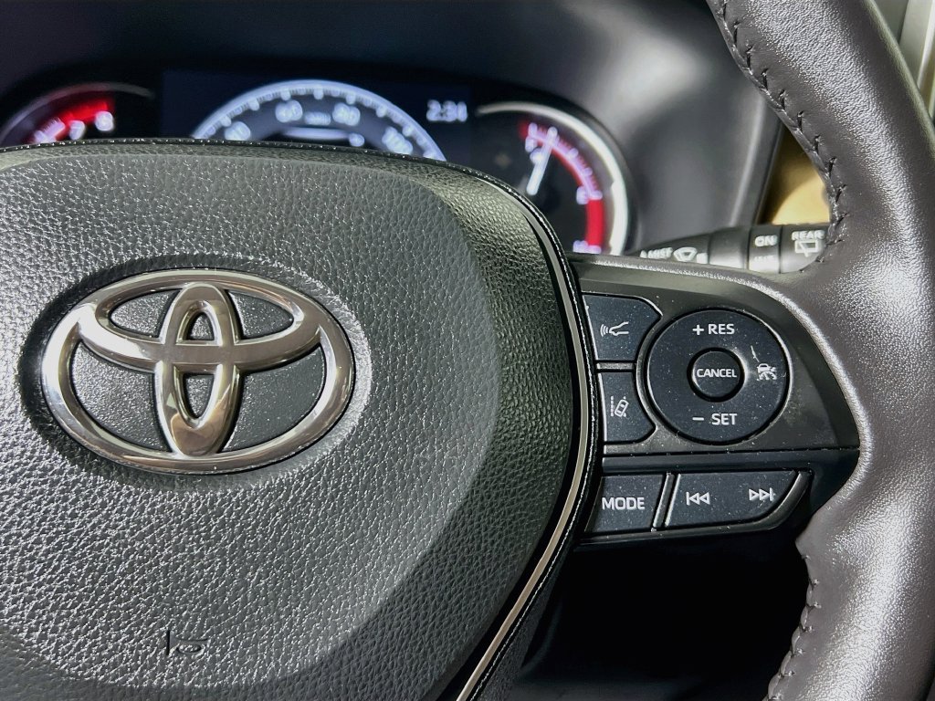 Used 2025 Toyota RAV4 XLE Premium FWD image 17