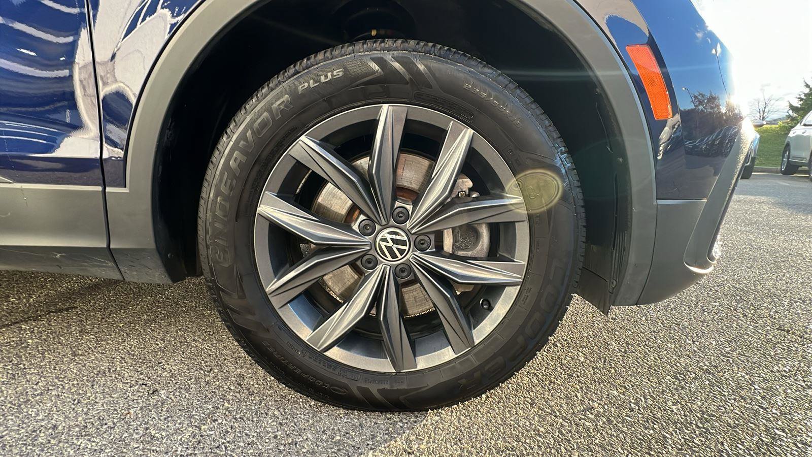 Used 2022 Volkswagen Tiguan SE image 11