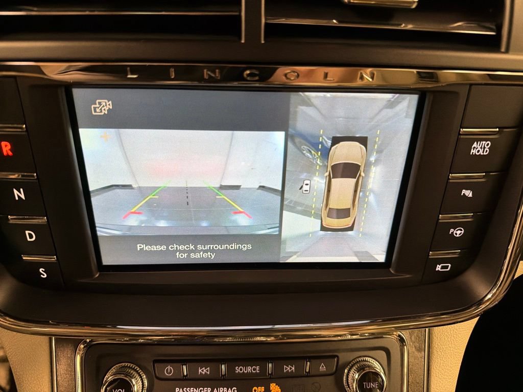 Used 2018 Lincoln Continental Reserve AWD/4WD image 12