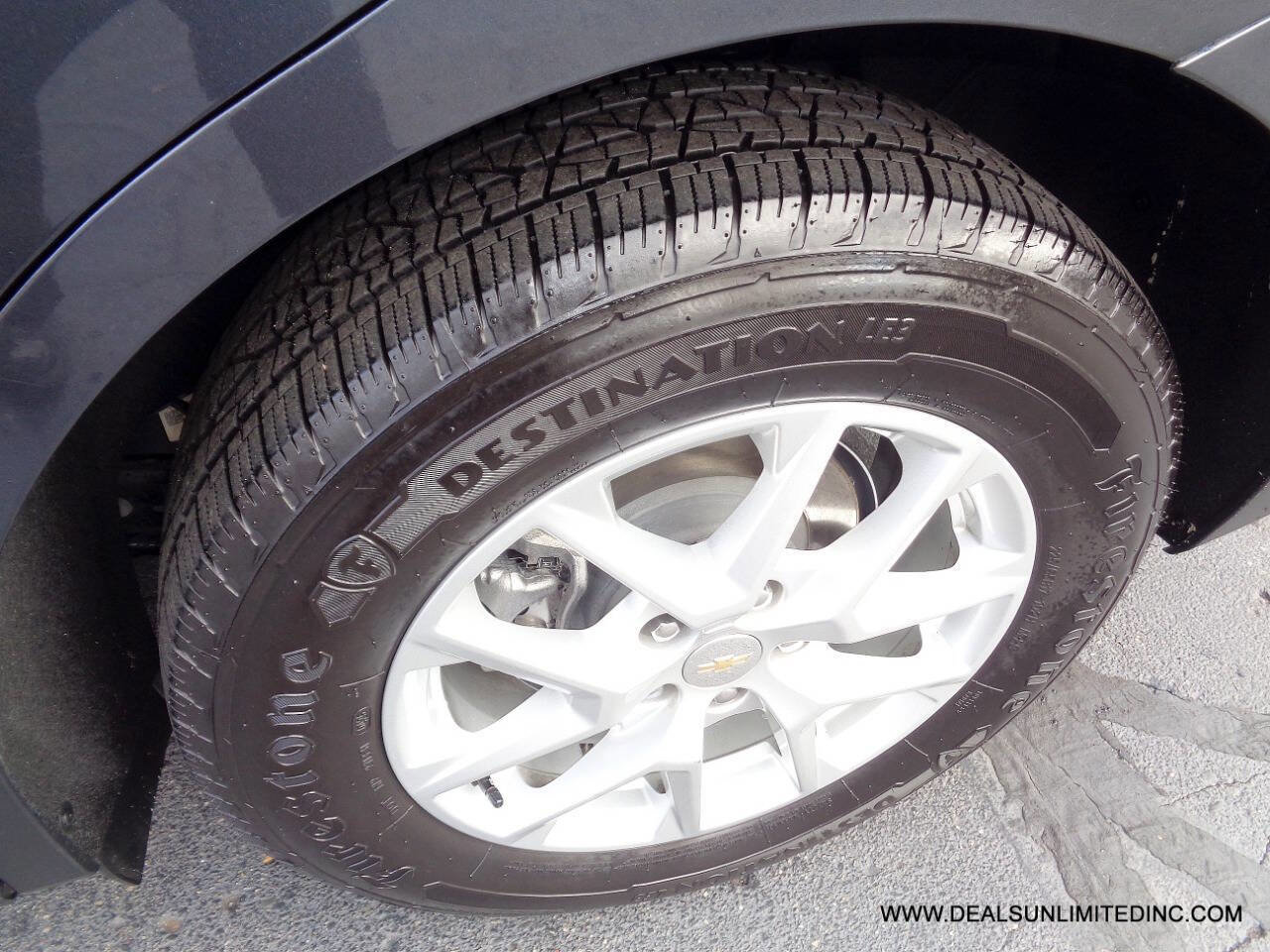 Used 2023 Chevrolet Equinox LT w/ LPO, Floor Liner Package image 7