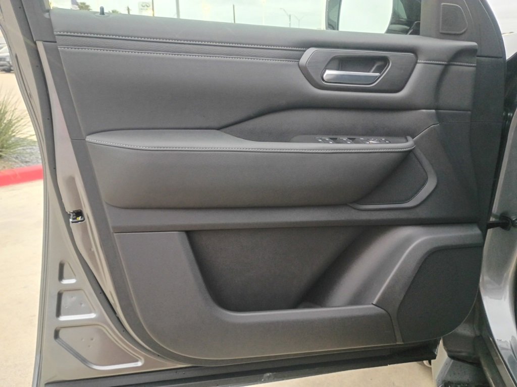 New 2026 Nissan Armada SV image 17