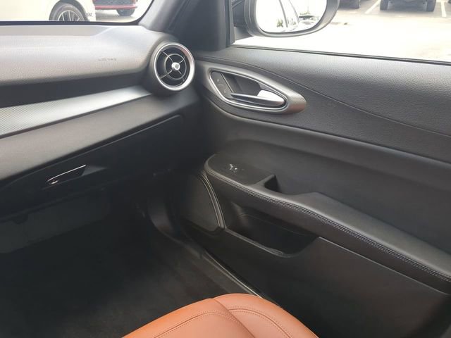 Used 2024 Alfa Romeo Giulia Ti w/ Active Assist Plus Package AWD/4WD image 18