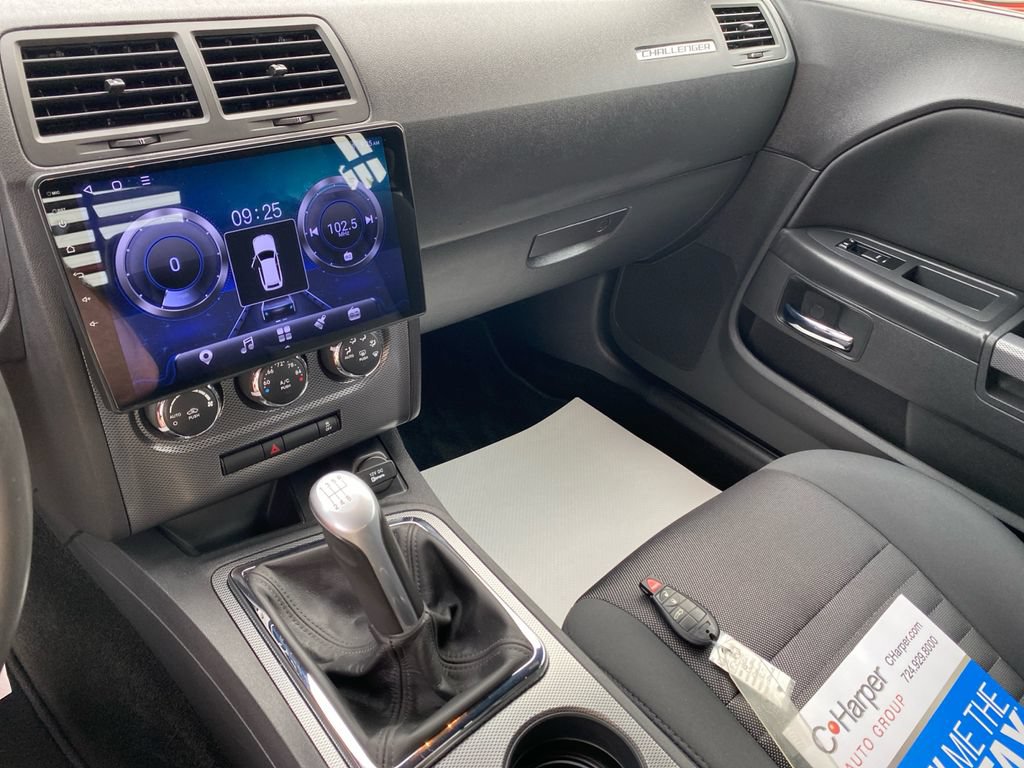 Used 2013 Dodge Challenger R/T RWD image 31