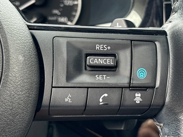 Used 2023 Nissan Pathfinder SL w/ Lighting Package (N92) AWD/4WD image 18