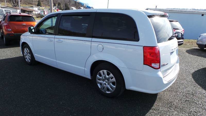 Used 2018 Dodge Grand Caravan GT FWD image 4