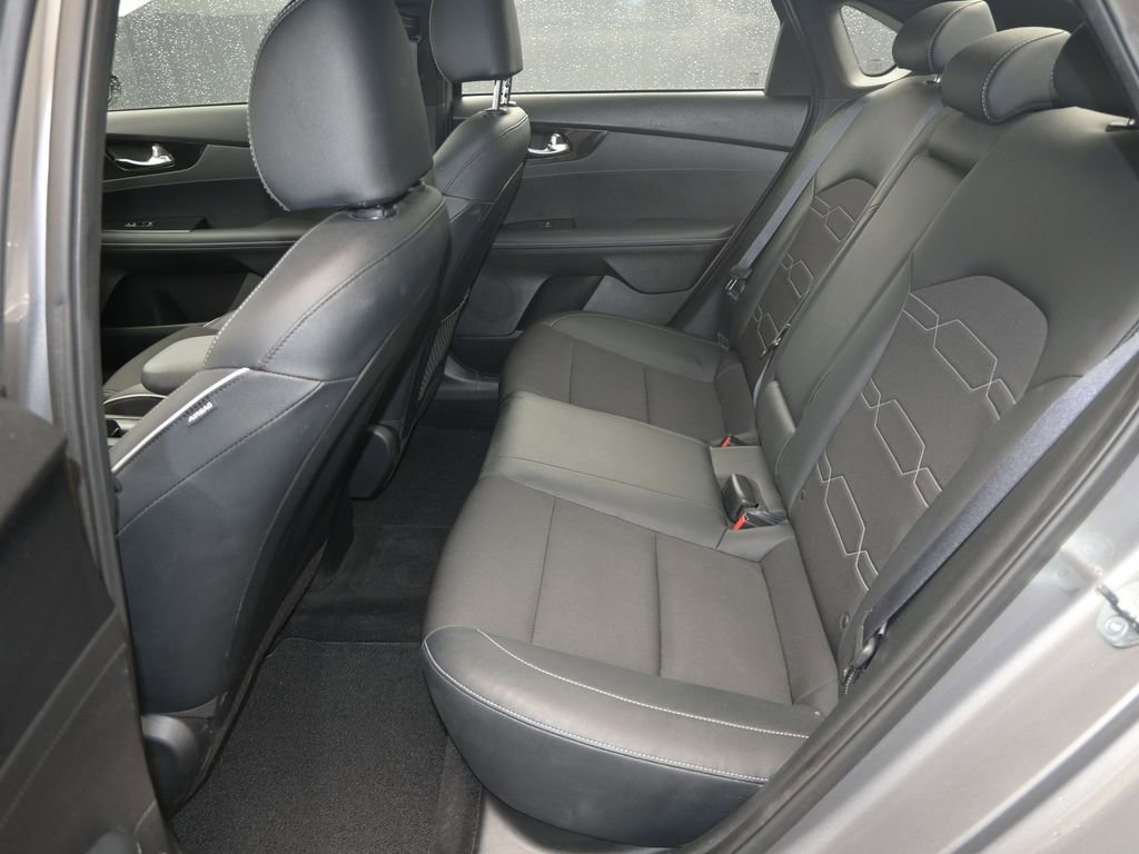 Used 2023 Kia Forte GT-Line w/ GT-Line Premium Package image 13