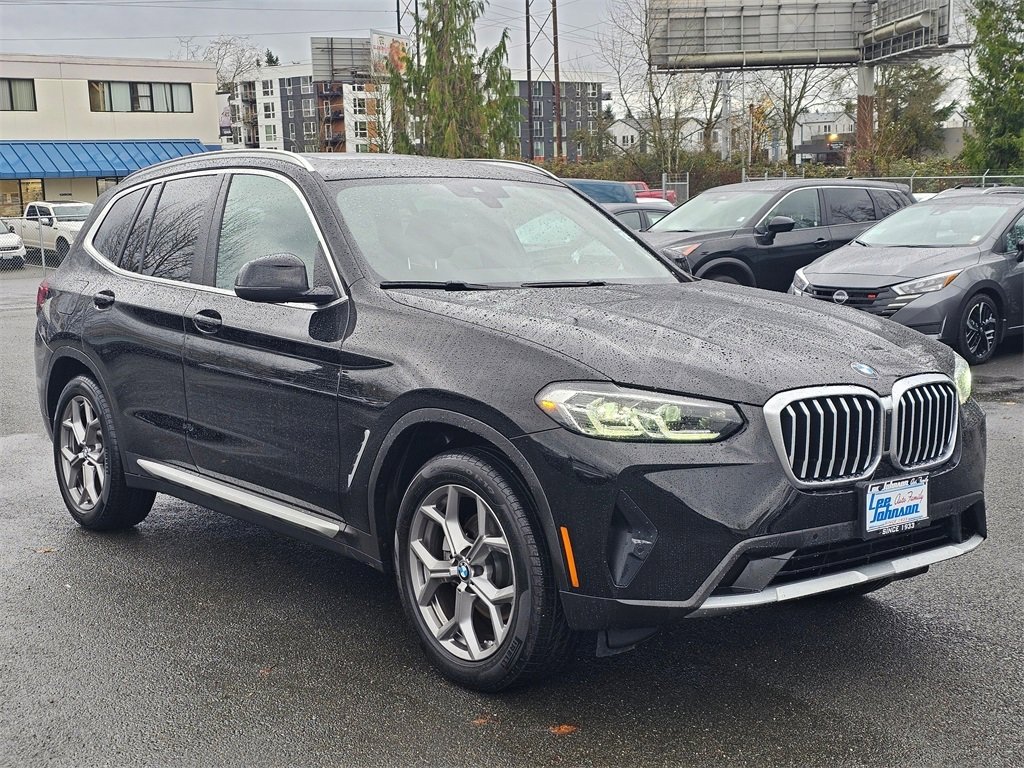 Used 2024 BMW X3 xDrive30i image 3