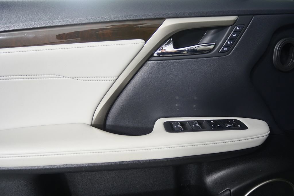 Used 2019 Lexus RX 350 FWD w/ Navigation Package image 9