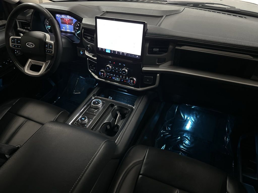 Used 2024 Ford Expedition XLT AWD/4WD image 11
