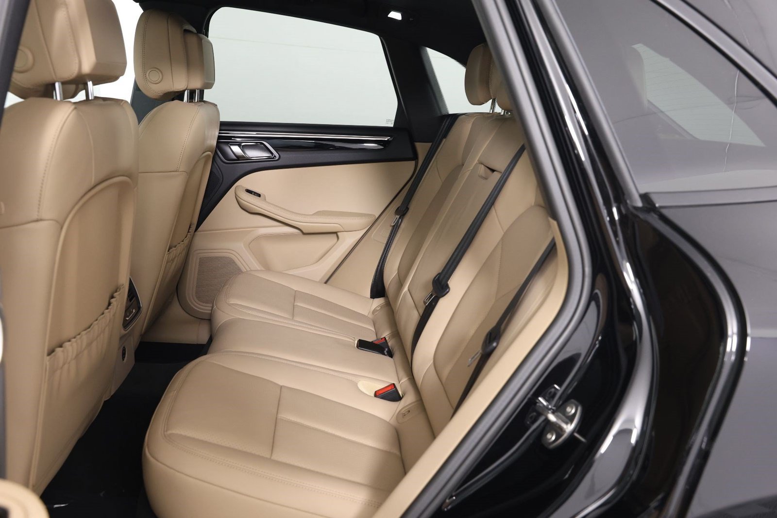 New 2026 Porsche Macan AWD/4WD image 18