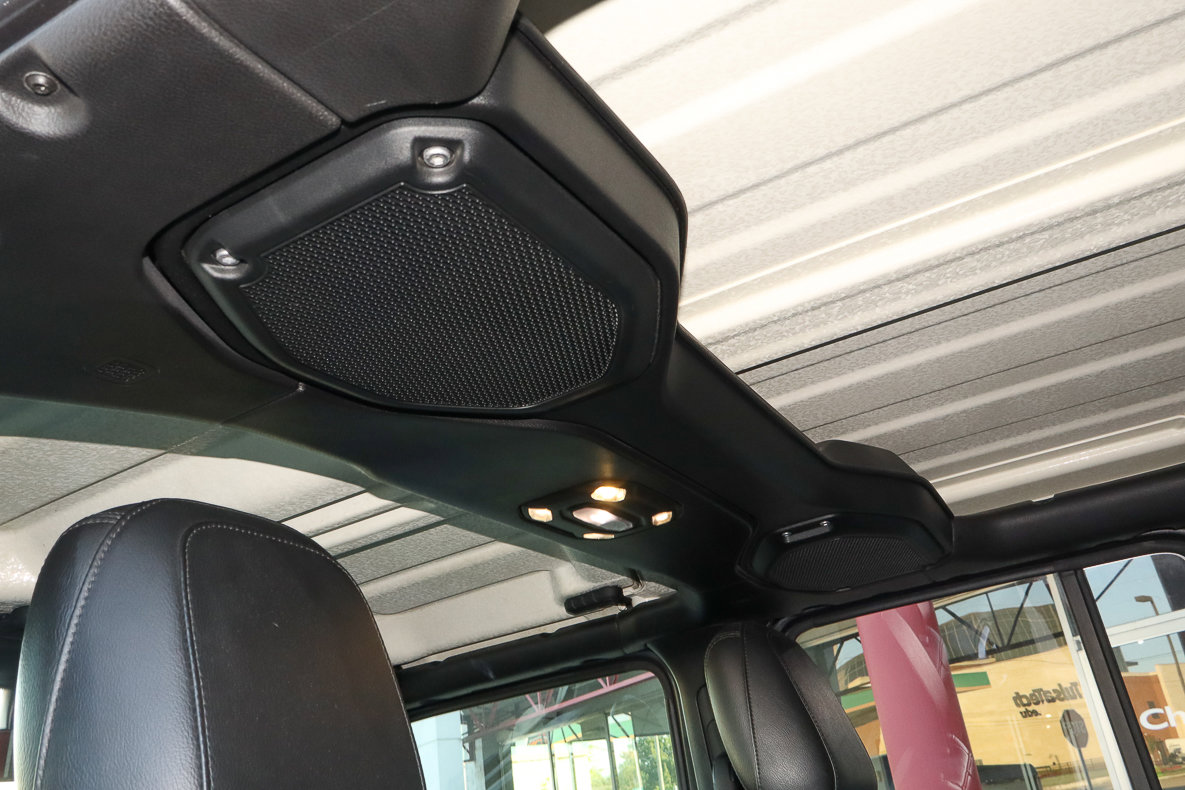 Used 2020 Jeep Wrangler Unlimited Sahara image 21