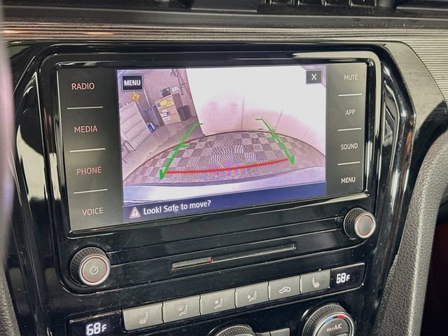 Used 2020 Volkswagen Passat 2.0T R-Line FWD image 14