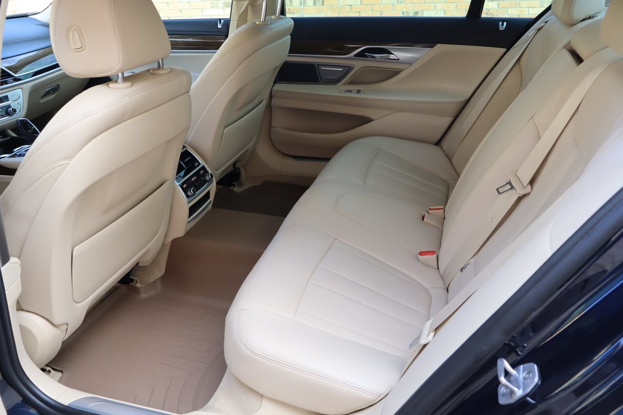 Used 2018 BMW 740i RWD image 6