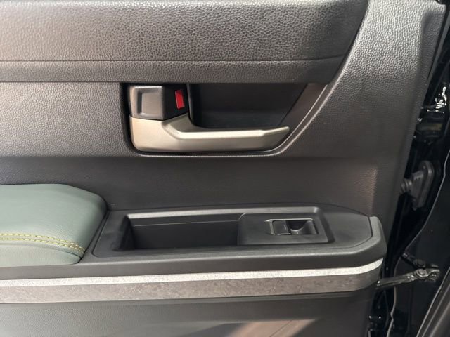 Used 2025 Toyota Tacoma Trailhunter image 39