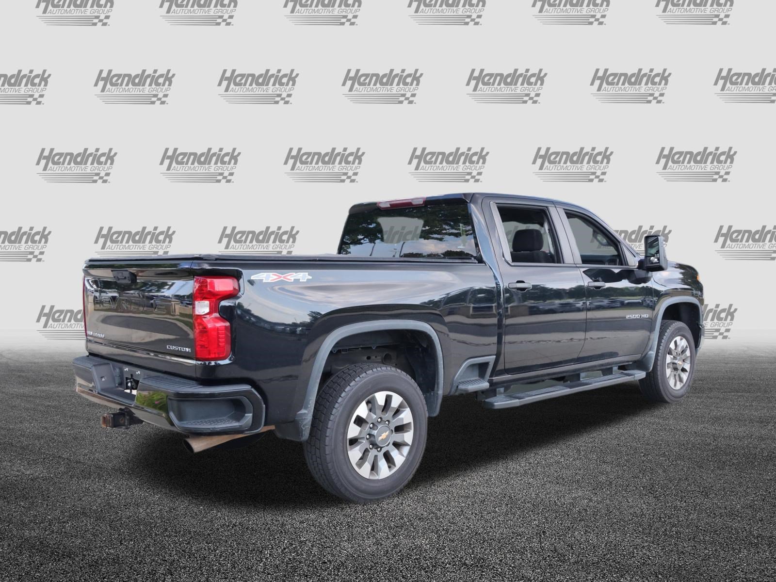Used 2022 Chevrolet Silverado 2500 Custom w/ Custom Value Package AWD/4WD image 9