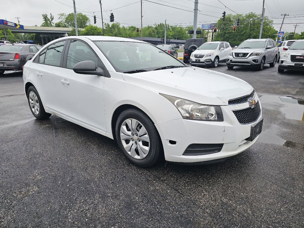 Used 2014 Chevrolet Cruze LS FWD image 9