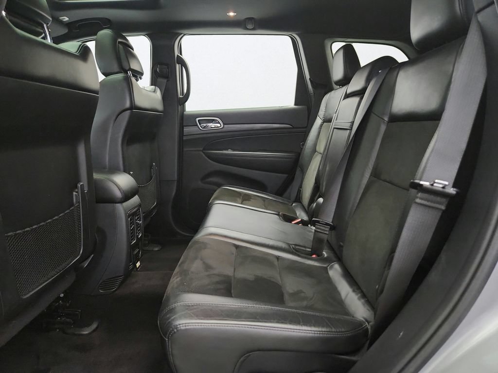 Used 2019 Jeep Grand Cherokee Laredo AWD/4WD image 26