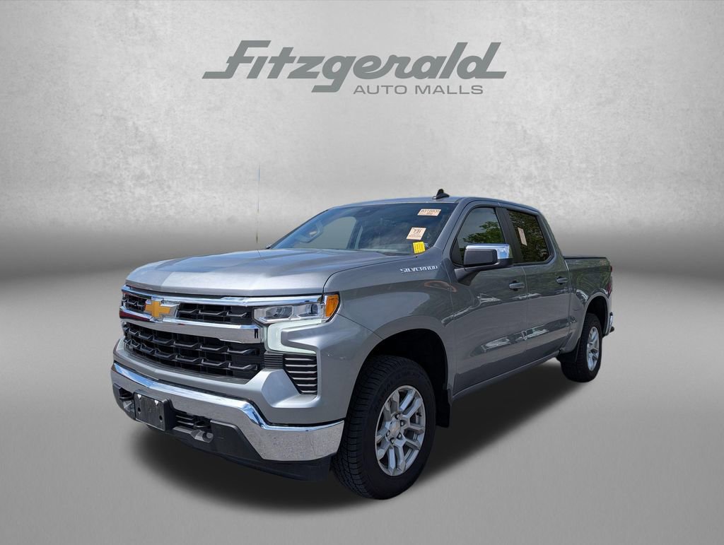 Used 2024 Chevrolet Silverado 1500 LT w/ Convenience Package II AWD/4WD image 2