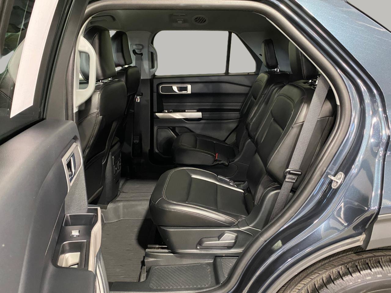 Used 2023 Ford Explorer XLT w/ Equipment Group 202A AWD/4WD image 11