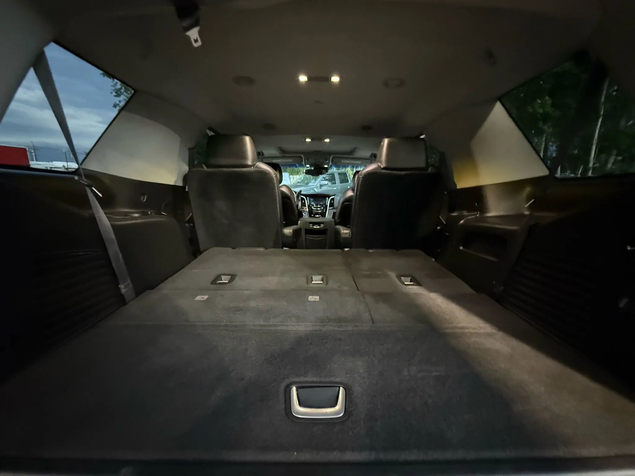 Used 2016 Cadillac Escalade Luxury image 22