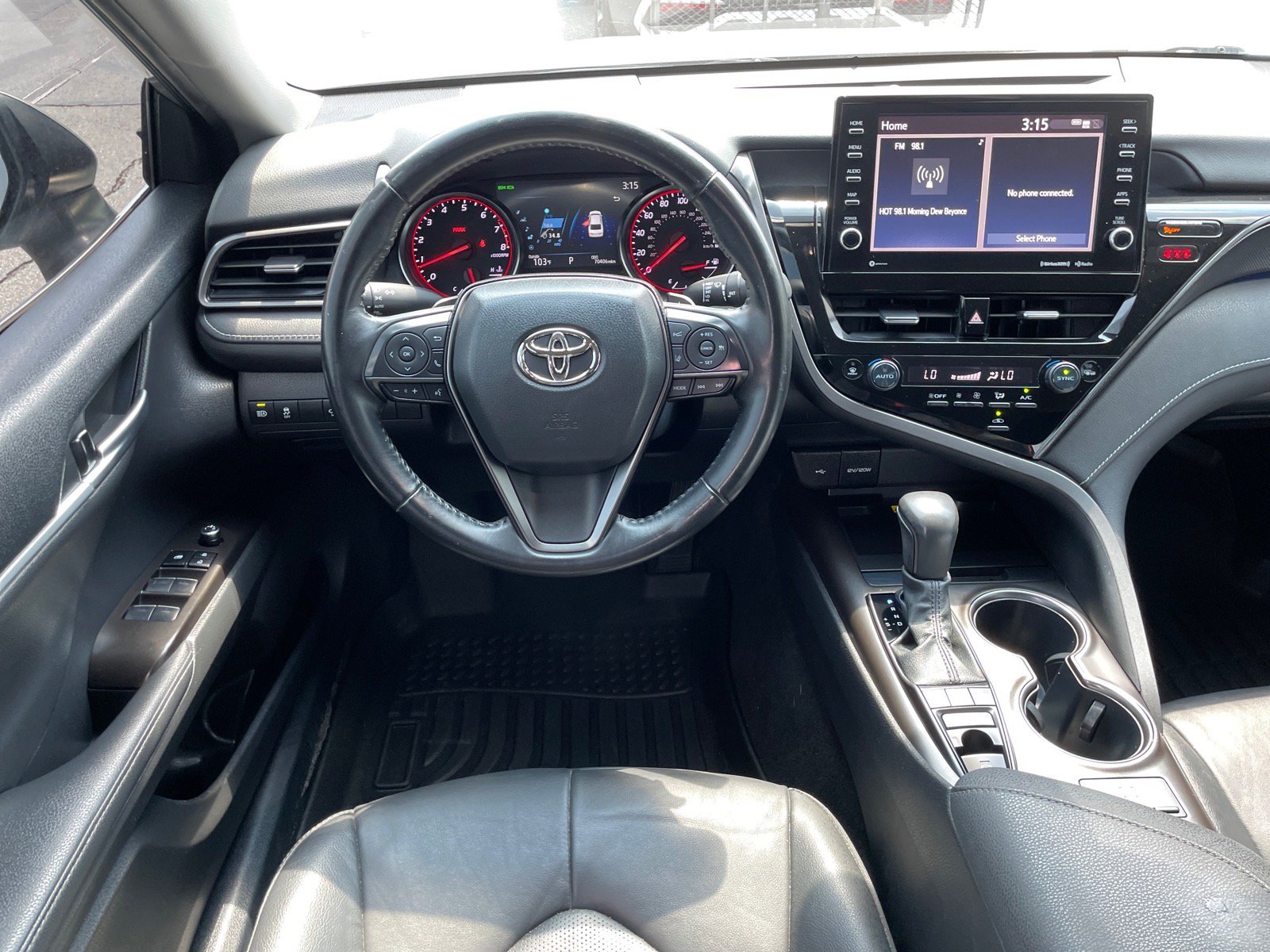 Used 2023 Toyota Camry XSE FWD image 8