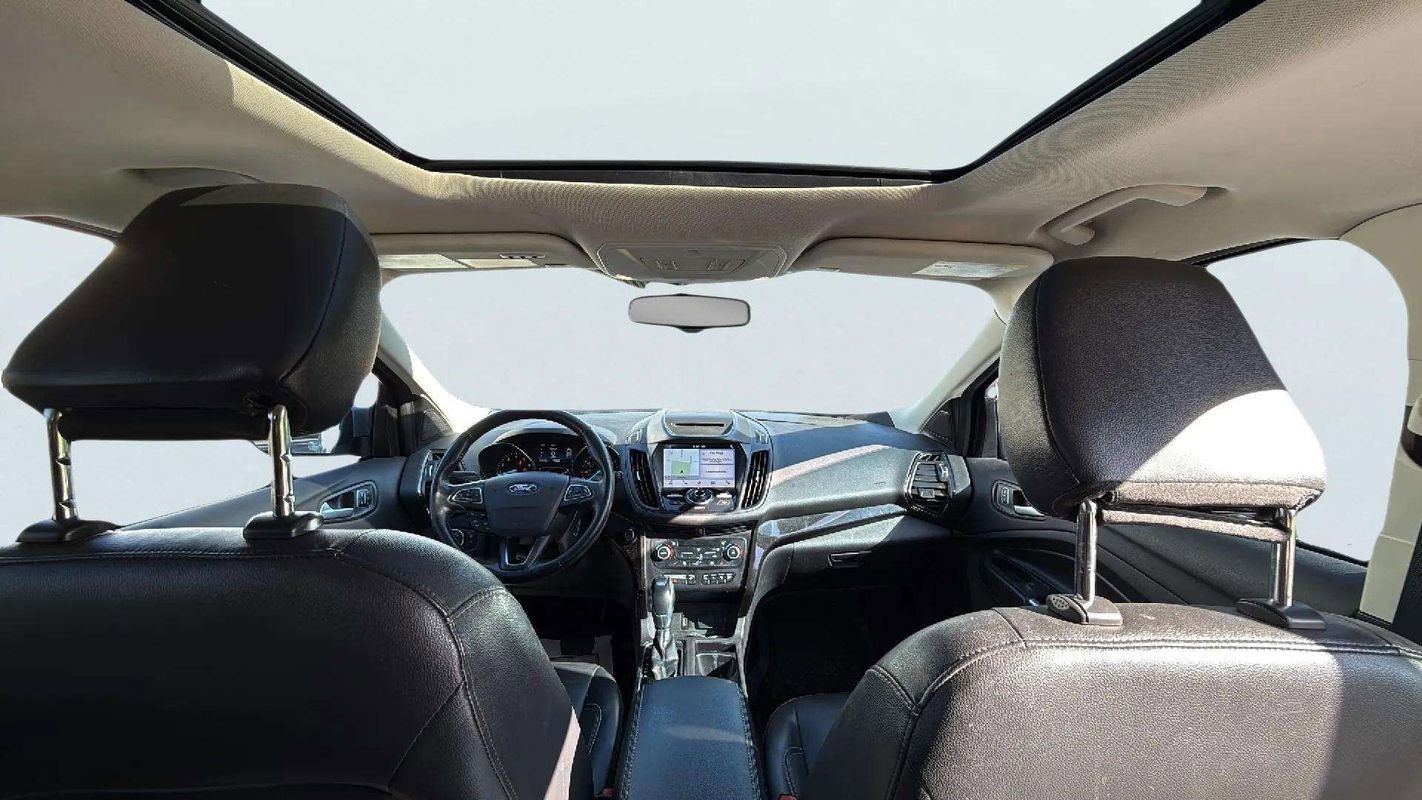 Used 2018 Ford Escape Titanium image 9