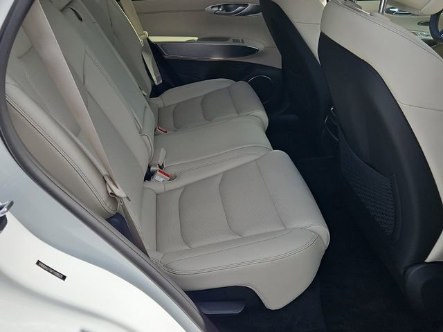 Used 2026 Genesis GV70 2.5T Select image 18