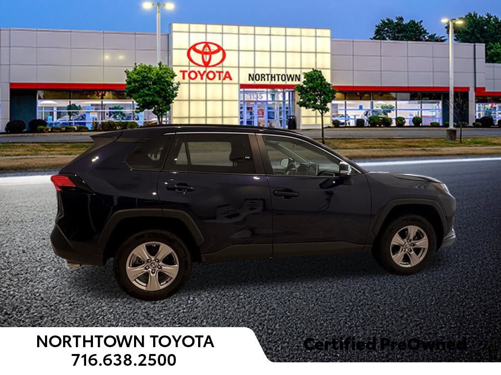 Used 2025 Toyota RAV4 XLE AWD/4WD image 11