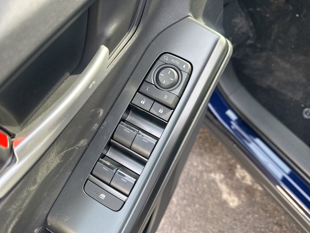 New 2026 Subaru Solterra AWD/4WD image 10
