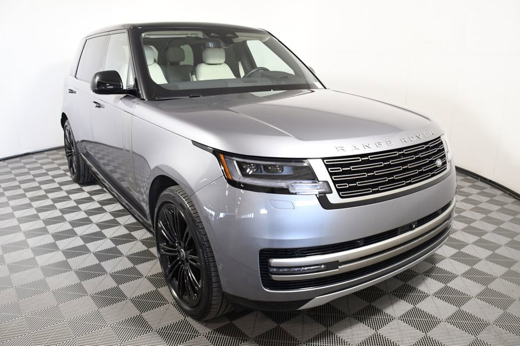 Used 2025 Land Rover Range Rover Long Wheelbase SE AWD/4WD image 9