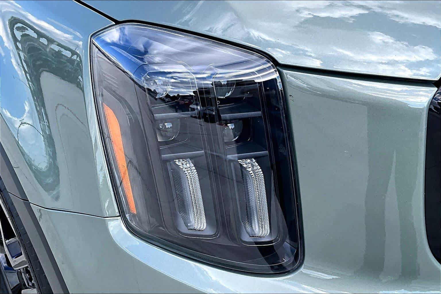 Certified 2025 Kia Telluride SX Prestige X-Line AWD/4WD image 26