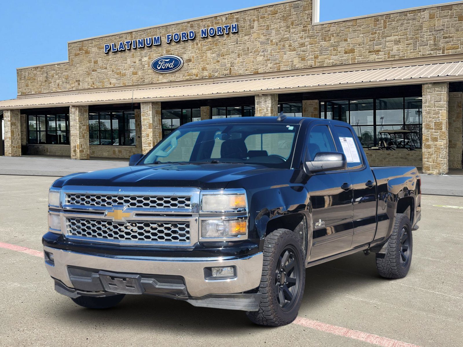Used 2015 Chevrolet Silverado 1500 LT w/ Texas Edition, 1LT Trim RWD image 2