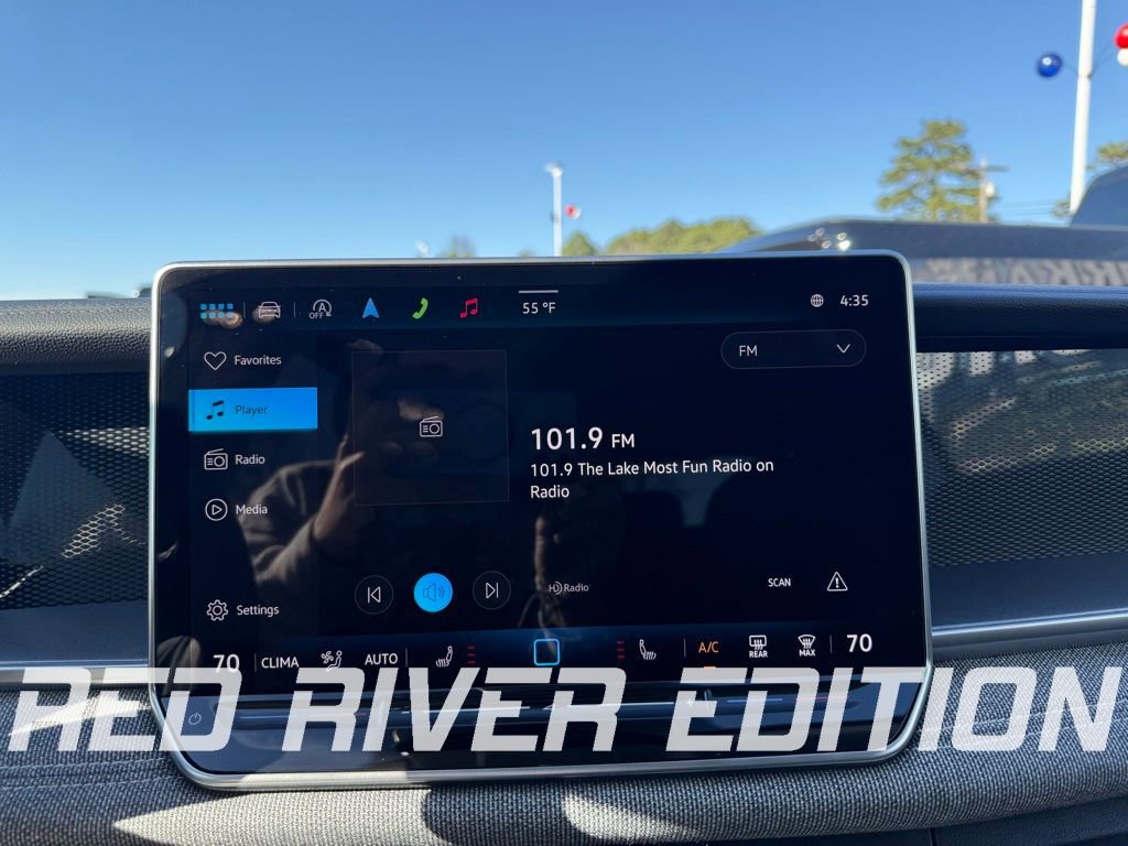 Used 2025 Volkswagen Tiguan S image 22