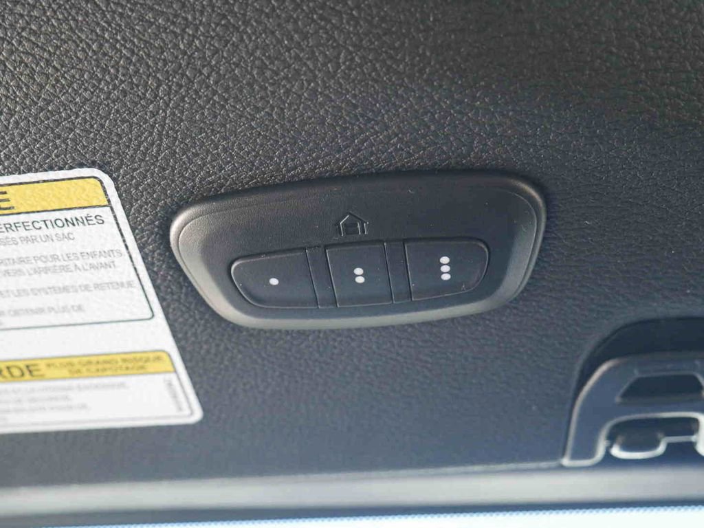 Used 2022 Jeep Wrangler Unlimited Sahara image 44