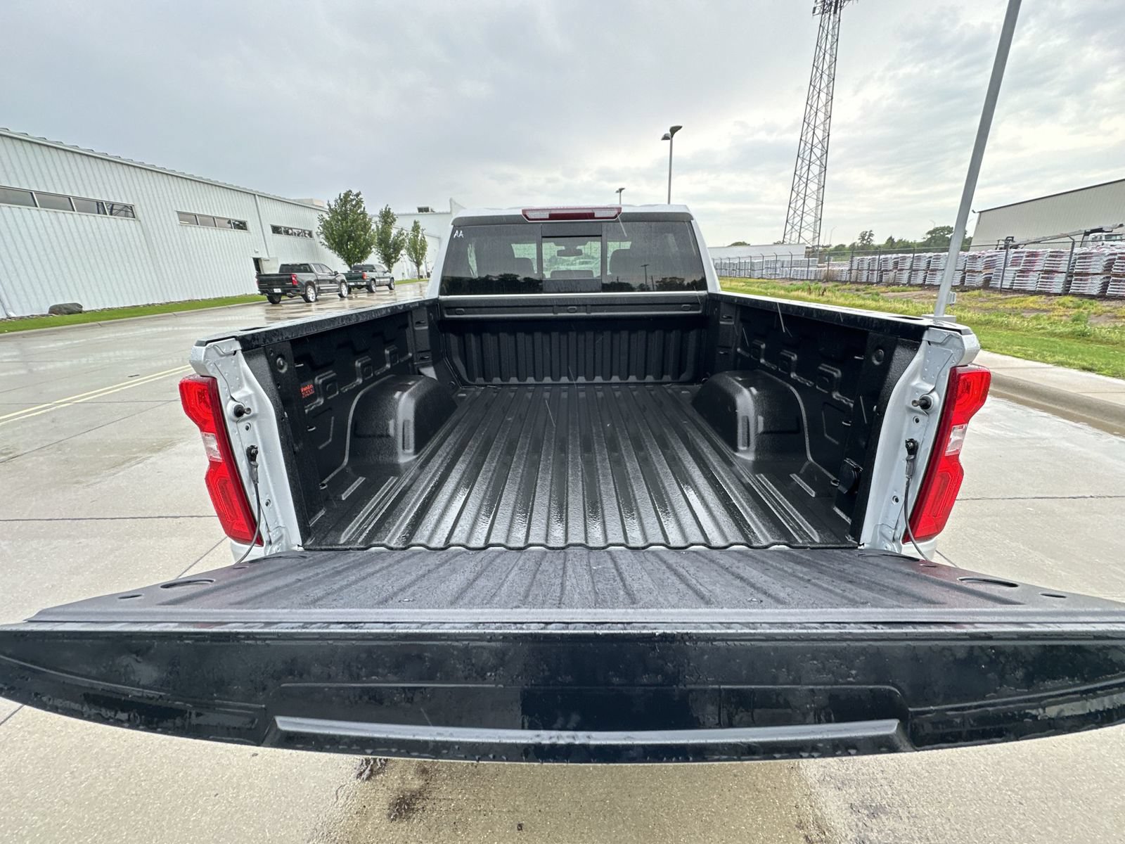 Used 2021 Chevrolet Silverado 1500 LTZ w/ LTZ Premium Package AWD/4WD image 26