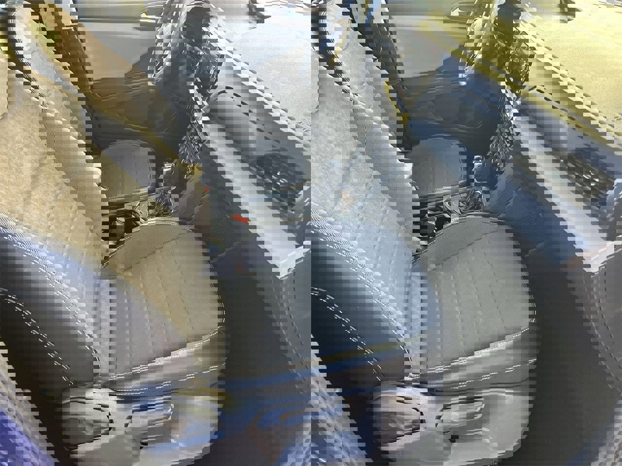 Used 2022 Volkswagen Taos SE image 9