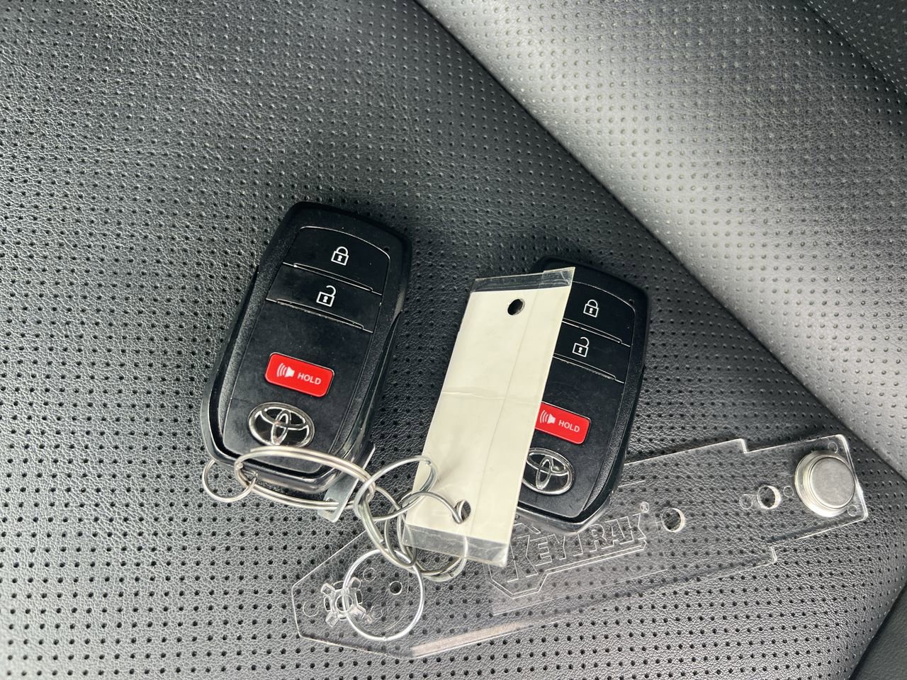 Used 2024 Toyota Prius XLE FWD image 37